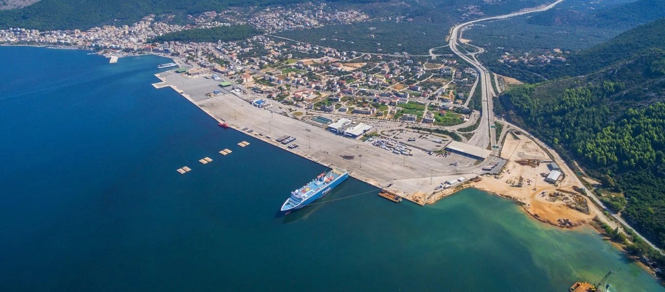 Πλοίο προσέκρουσε στο λιμάνι της Ηγουμενίτσας - Κανένας τραυματίας